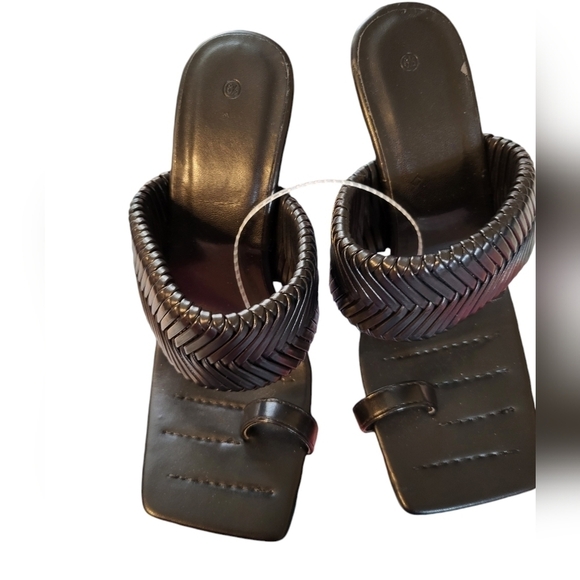 NWOT Women's braided heeled ,6.5 mule,squared open toe slide on - Picture 10 of 13